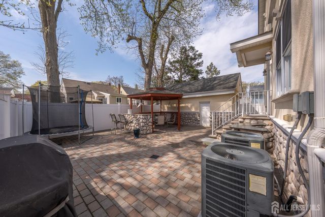 13 W 5th Avenue, Linden, NJ 07036