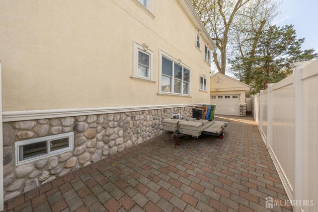 13 W 5th Avenue, Linden, NJ 07036
