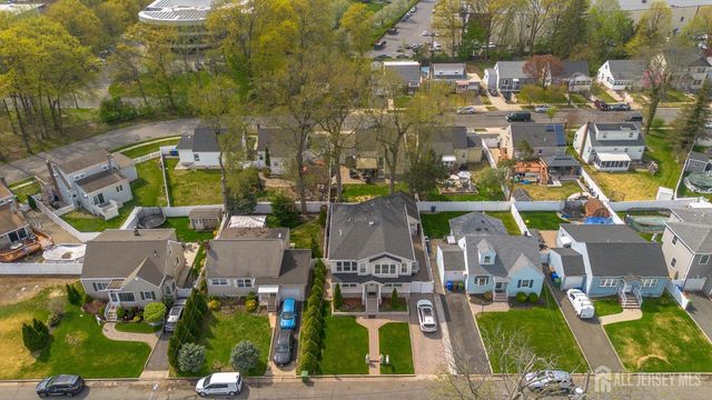 13 W 5th Avenue, Linden, NJ 07036