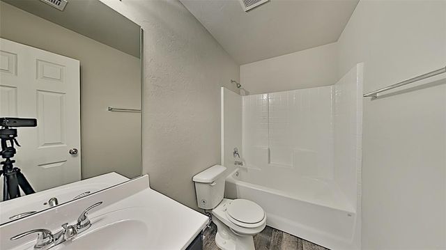 10001 Ruger Road, Yukon, OK 73099