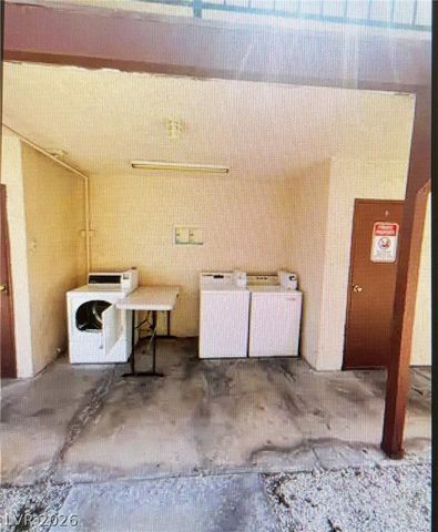 4955 JEFFREYS Avenue 212, Las Vegas, NV 89119