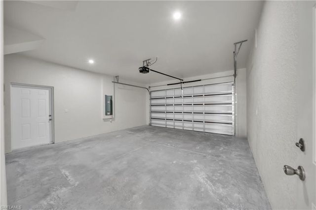 3211 58th ST W, Lehigh Acres, FL 33971