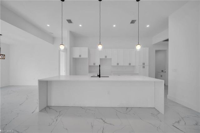 3211 58th ST W, Lehigh Acres, FL 33971