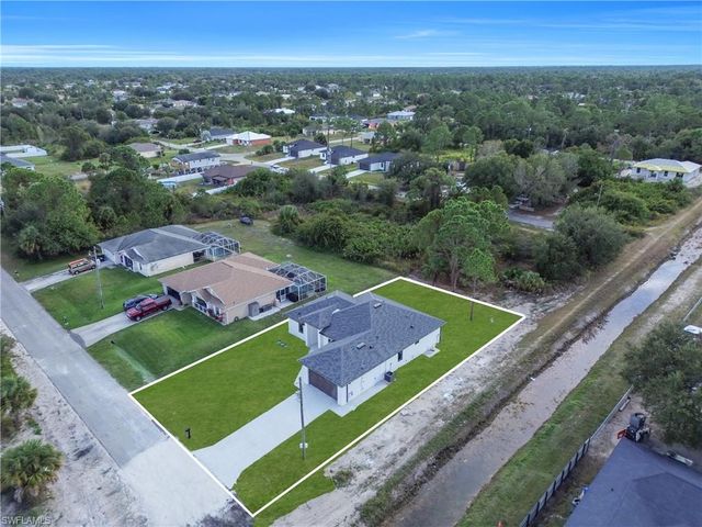 3211 58th ST W, Lehigh Acres, FL 33971