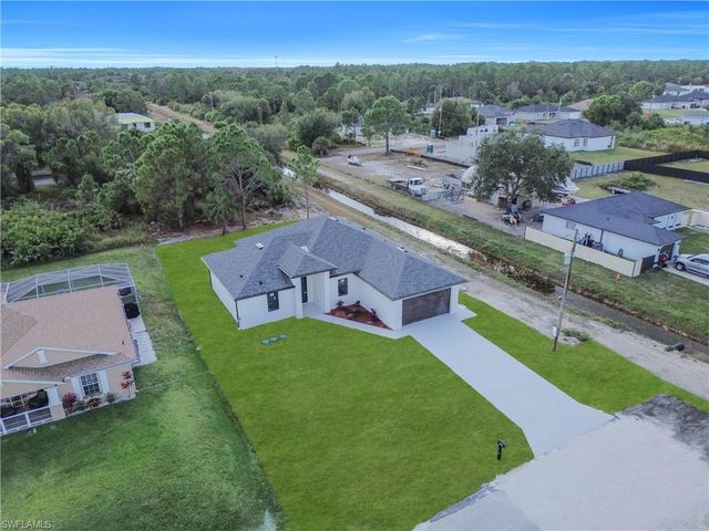 3211 58th ST W, Lehigh Acres, FL 33971