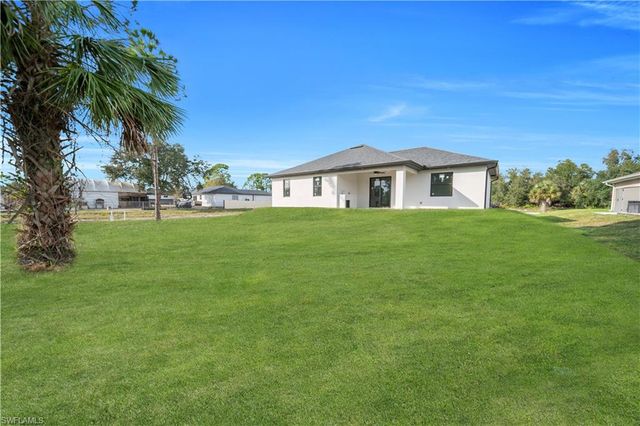 3211 58th ST W, Lehigh Acres, FL 33971