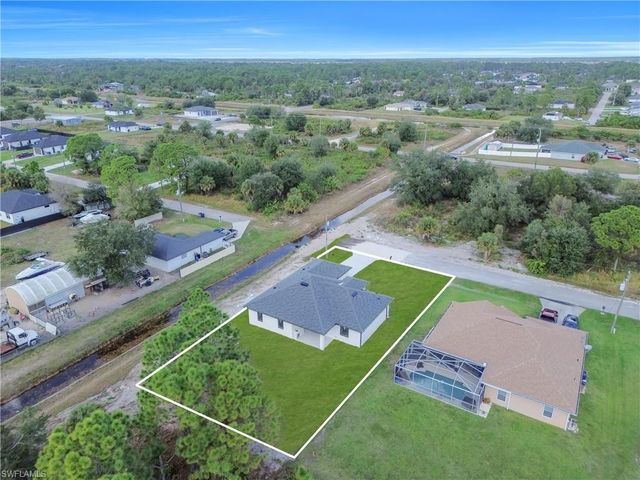3211 58th ST W, Lehigh Acres, FL 33971