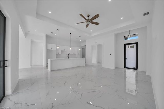 3211 58th ST W, Lehigh Acres, FL 33971