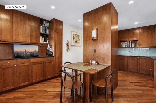 530 E 76th St Apt 36K, New York City, NY 10021