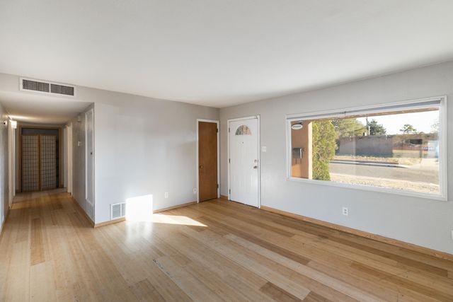 4309 Delamar Avenue NE, Albuquerque, NM 87110