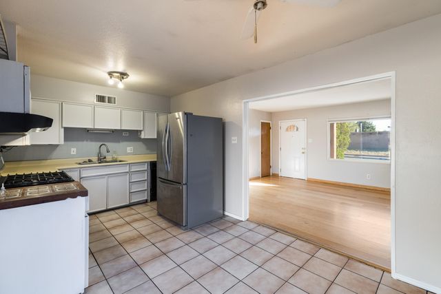 4309 Delamar Avenue NE, Albuquerque, NM 87110