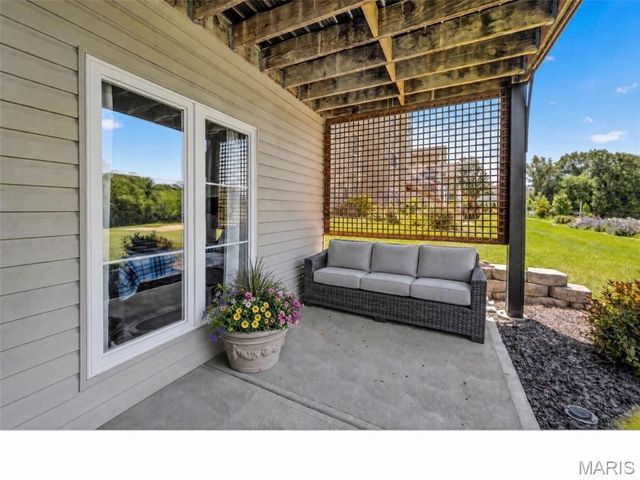 3105 Bear View Court, Wentzville, MO 63385