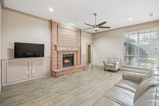 2741 Naples Drive, Hurst, TX 76054