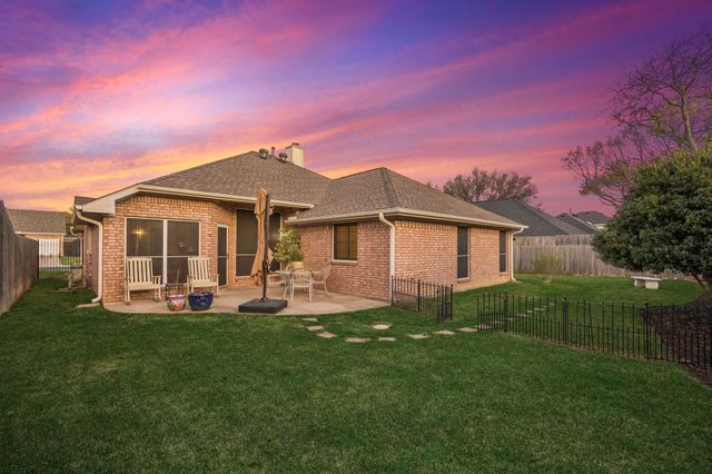 2741 Naples Drive, Hurst, TX 76054