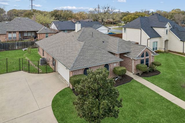 2741 Naples Drive, Hurst, TX 76054