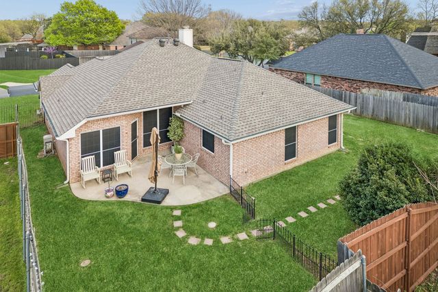 2741 Naples Drive, Hurst, TX 76054