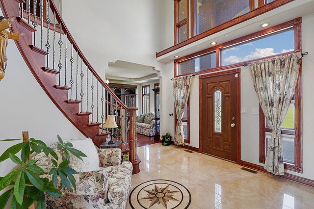 13643 Grant Street, Crown Point, IN 46307