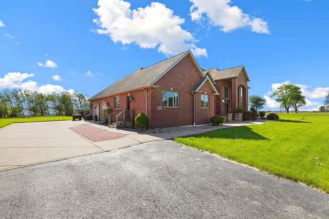 13643 Grant Street, Crown Point, IN 46307
