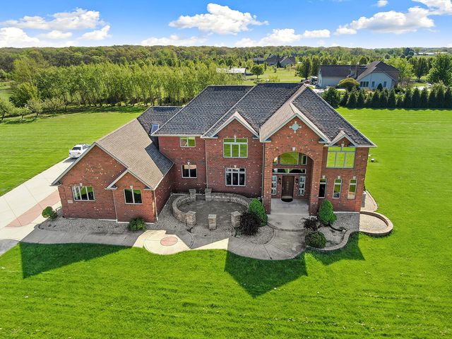 13643 Grant Street, Crown Point, IN 46307