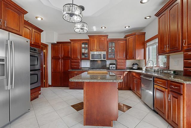 13643 Grant Street, Crown Point, IN 46307