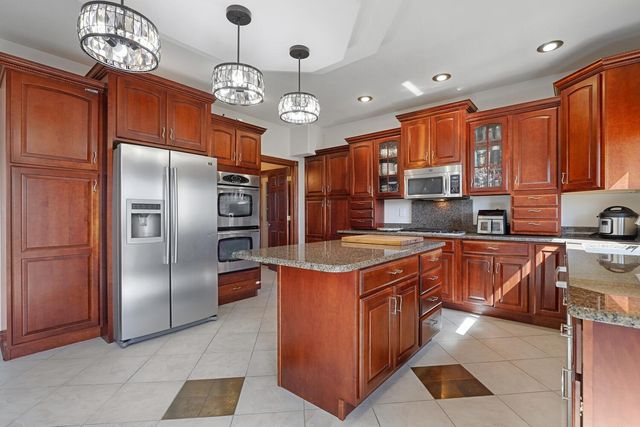 13643 Grant Street, Crown Point, IN 46307