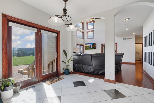 13643 Grant Street, Crown Point, IN 46307