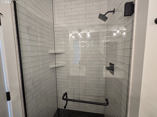 447 Sw 15th Ave, Canby, OR 97013