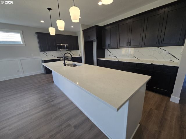 447 Sw 15th Ave, Canby, OR 97013