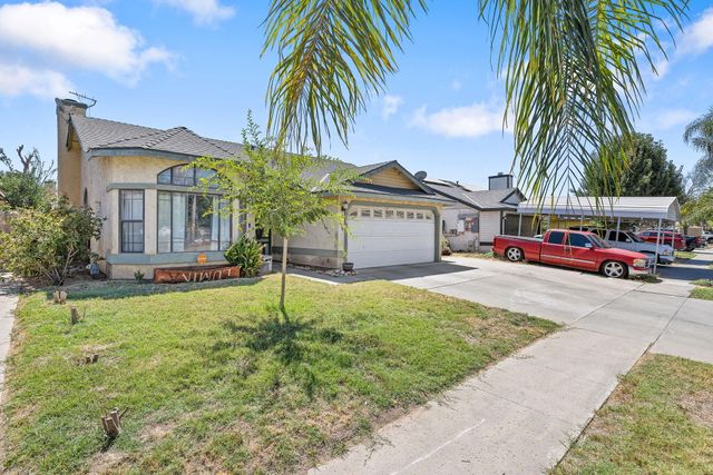 1276 Pepperwood Street, Tulare, CA 93274