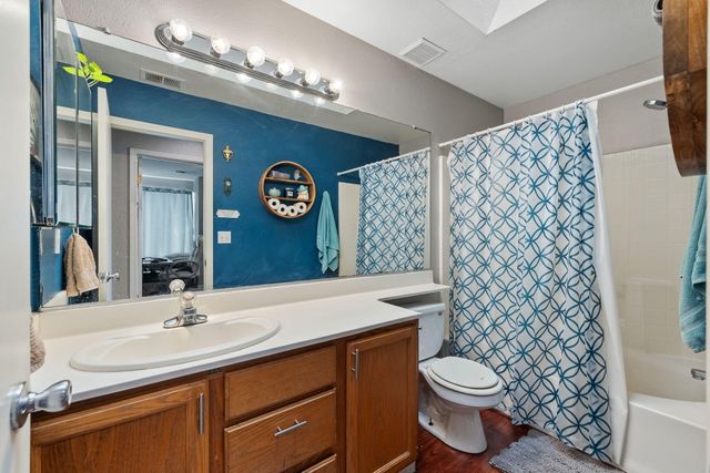 1276 Pepperwood Street, Tulare, CA 93274