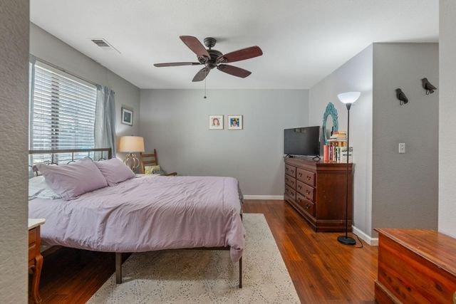 1276 Pepperwood Street, Tulare, CA 93274