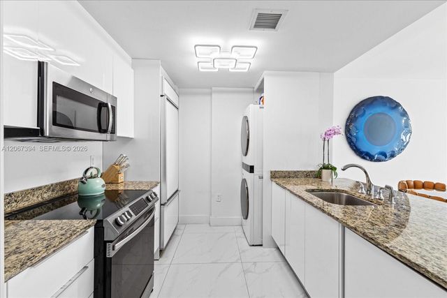 10275 Collins Avenue 916, Bal Harbour, FL 33154