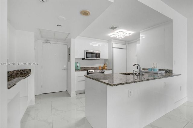 10275 Collins Avenue 916, Bal Harbour, FL 33154