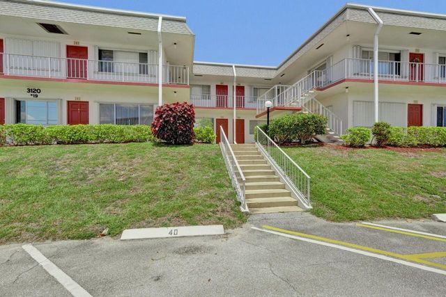3120 Cynthia Lane 207, Lake Worth Beach, FL 33461