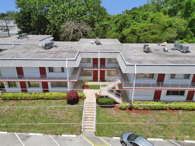 3120 Cynthia Lane 207, Lake Worth Beach, FL 33461