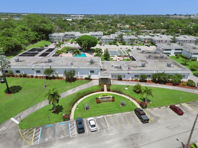 3120 Cynthia Lane 207, Lake Worth Beach, FL 33461