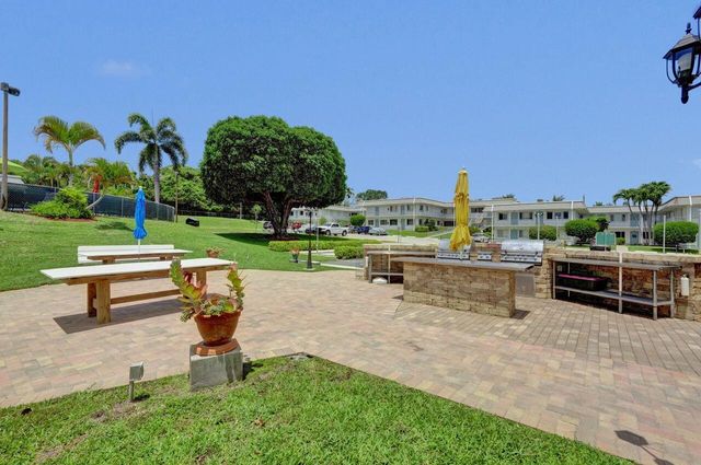 3120 Cynthia Lane 207, Lake Worth Beach, FL 33461