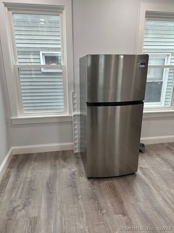 2078 Seaview Street 2, Bridgeport, CT 06610