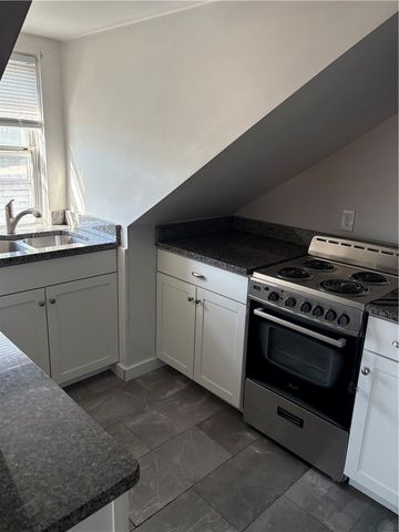 239 Main St. Street 3, East Greenwich, RI 02840
