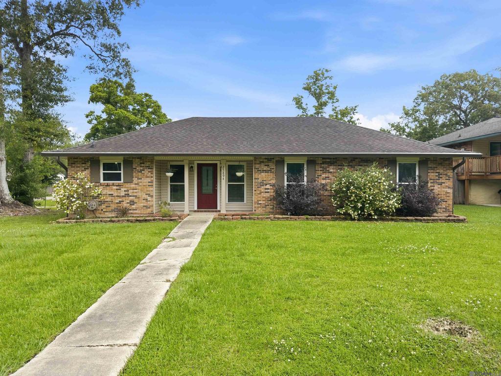 25894 Shadow Brook Ave, Denham Springs, LA 70726