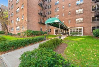 73-44 Austin Street 5/S, Forest Hills, NY 11375
