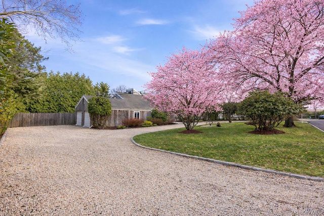 24 Liberty Street, Westhampton Beach, NY 11978