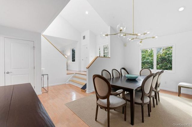 24 Liberty Street, Westhampton Beach, NY 11978