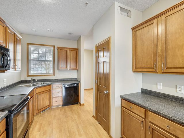 4646 Blaylock Way 3502, Inver Grove Heights, MN 55076