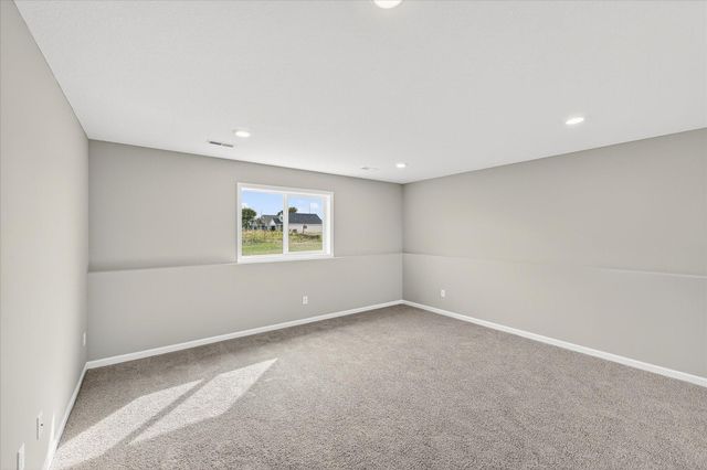 1002 Brandenburg Circle, Waverly, MN 55390