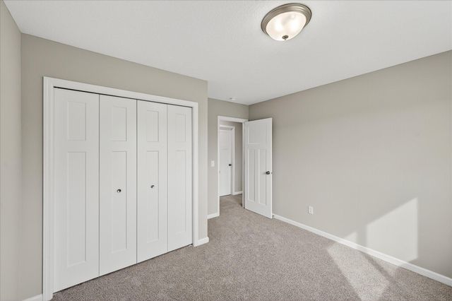 1002 Brandenburg Circle, Waverly, MN 55390