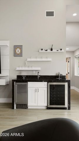 6715 E MONTECITO Avenue, Scottsdale, AZ 85251