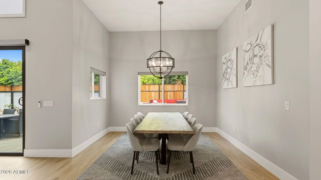 6715 E MONTECITO Avenue, Scottsdale, AZ 85251