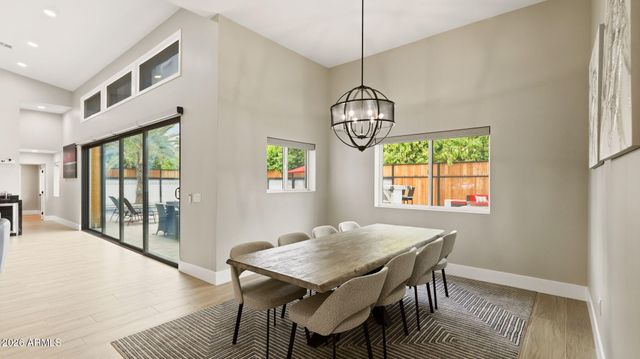 6715 E MONTECITO Avenue, Scottsdale, AZ 85251