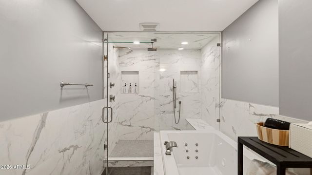 6715 E MONTECITO Avenue, Scottsdale, AZ 85251